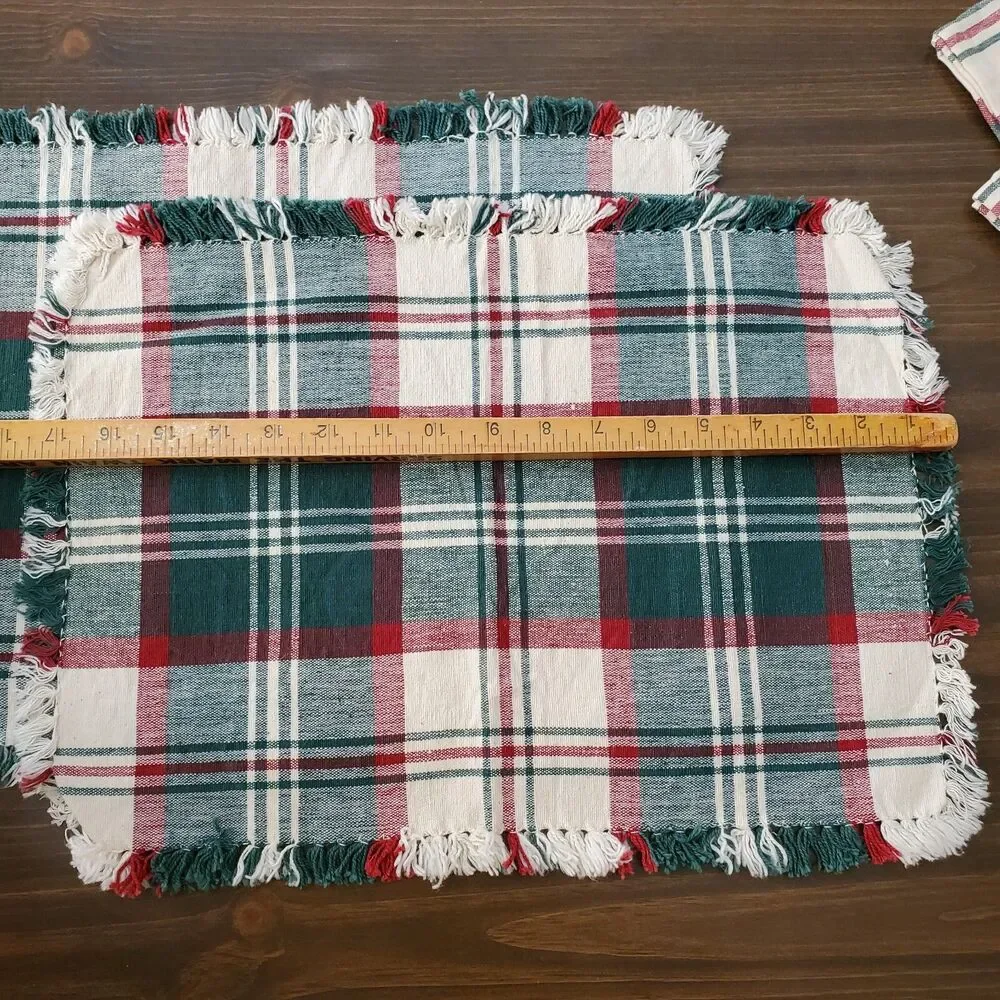 Vintage Plaid Placemats w Napkins 2 sets Red Green Fringe Woven 17x12